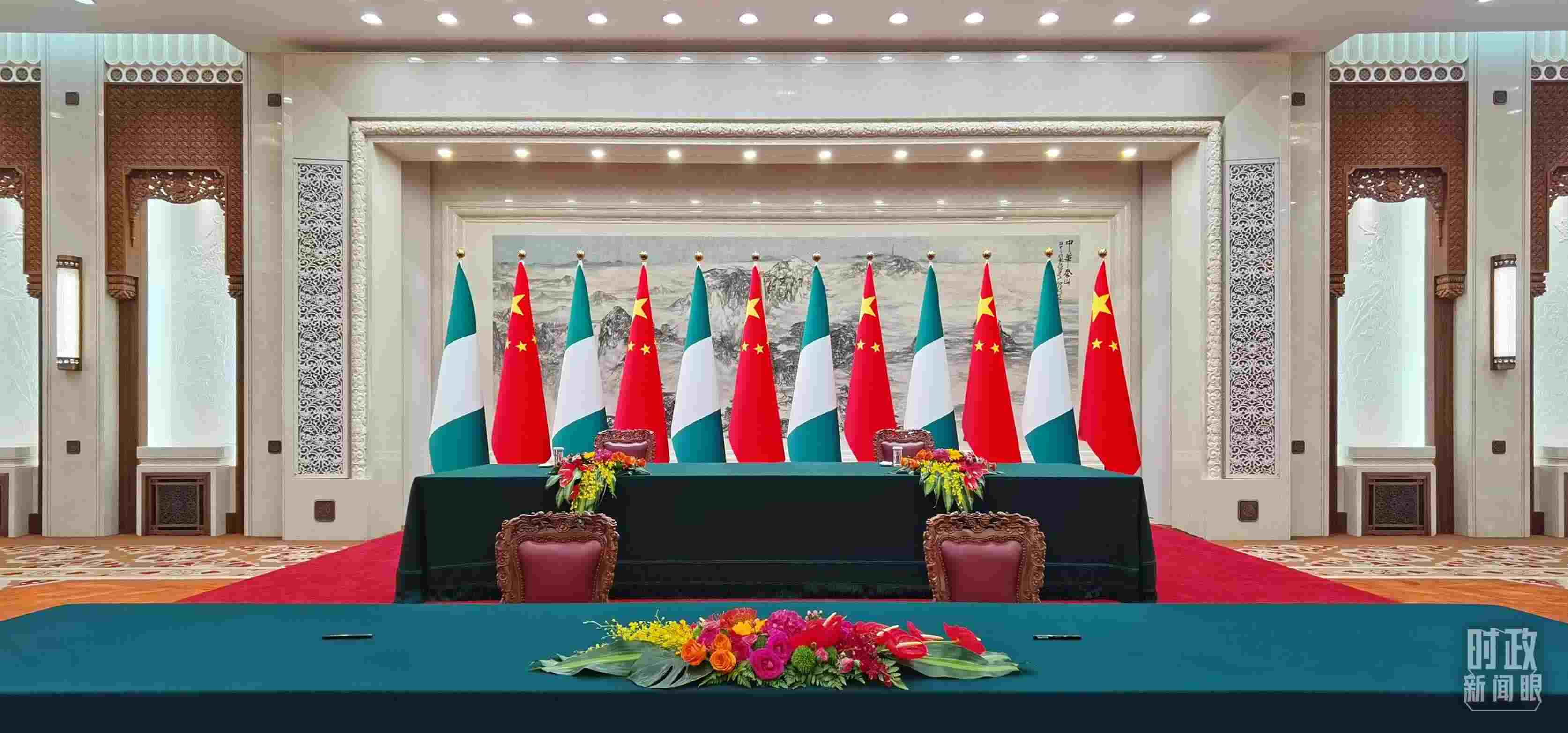  △中尼兩國元首在這里共同見證簽署多項雙邊合作文件，這是開始前的現(xiàn)場。（總臺央視記者郭鴻拍攝）