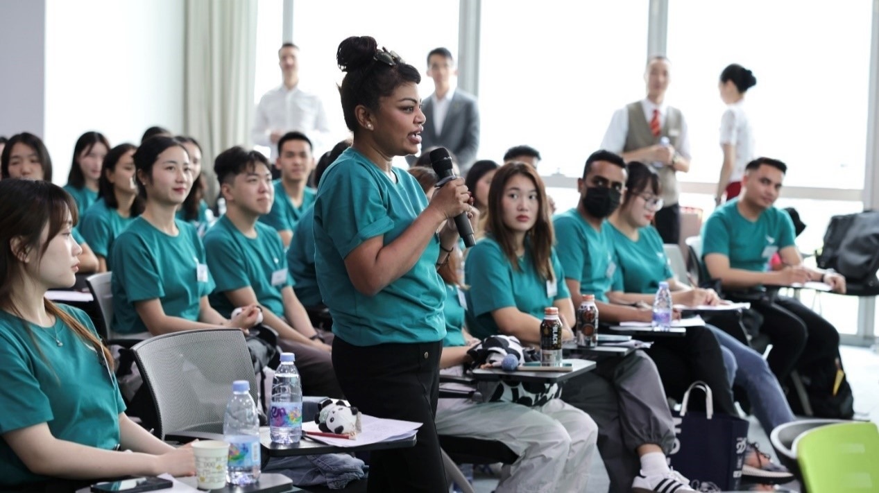 各方代表和在場嘉賓共同見證了培訓(xùn)基地的正式掛牌，活動當(dāng)日還展開了培訓(xùn)試講環(huán)節(jié)。