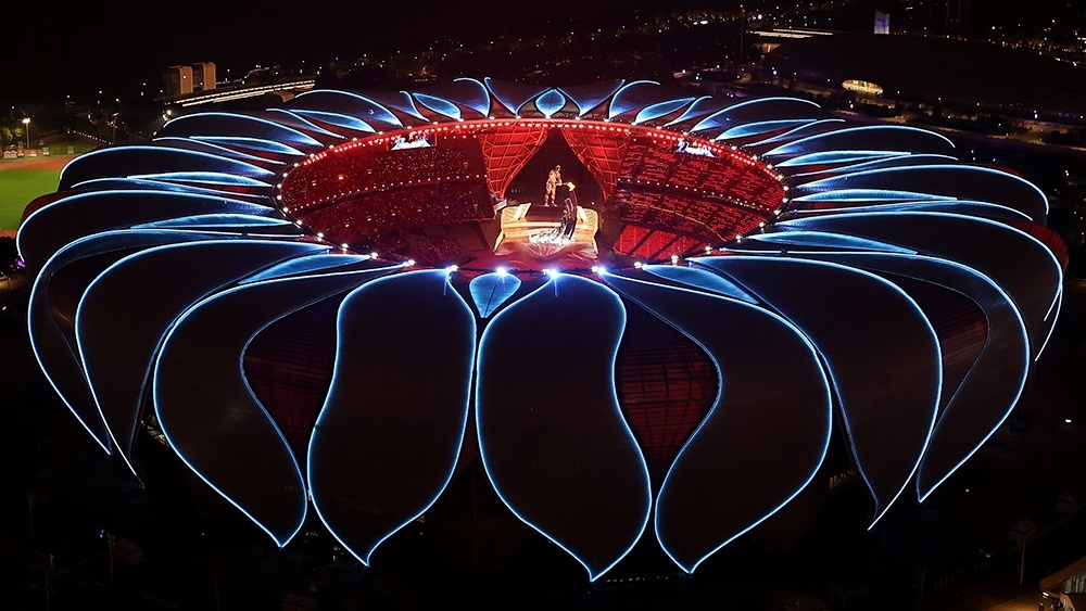 2023年9月23日，第19屆亞洲運(yùn)動會開幕式上，最后一棒火炬手汪順和“數(shù)字火炬手”在開幕式上點(diǎn)燃主火炬。