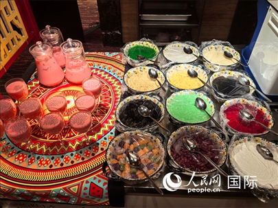 馬來西亞美食節(jié)現(xiàn)場準(zhǔn)備的美食。人民網(wǎng) 楊春燕攝