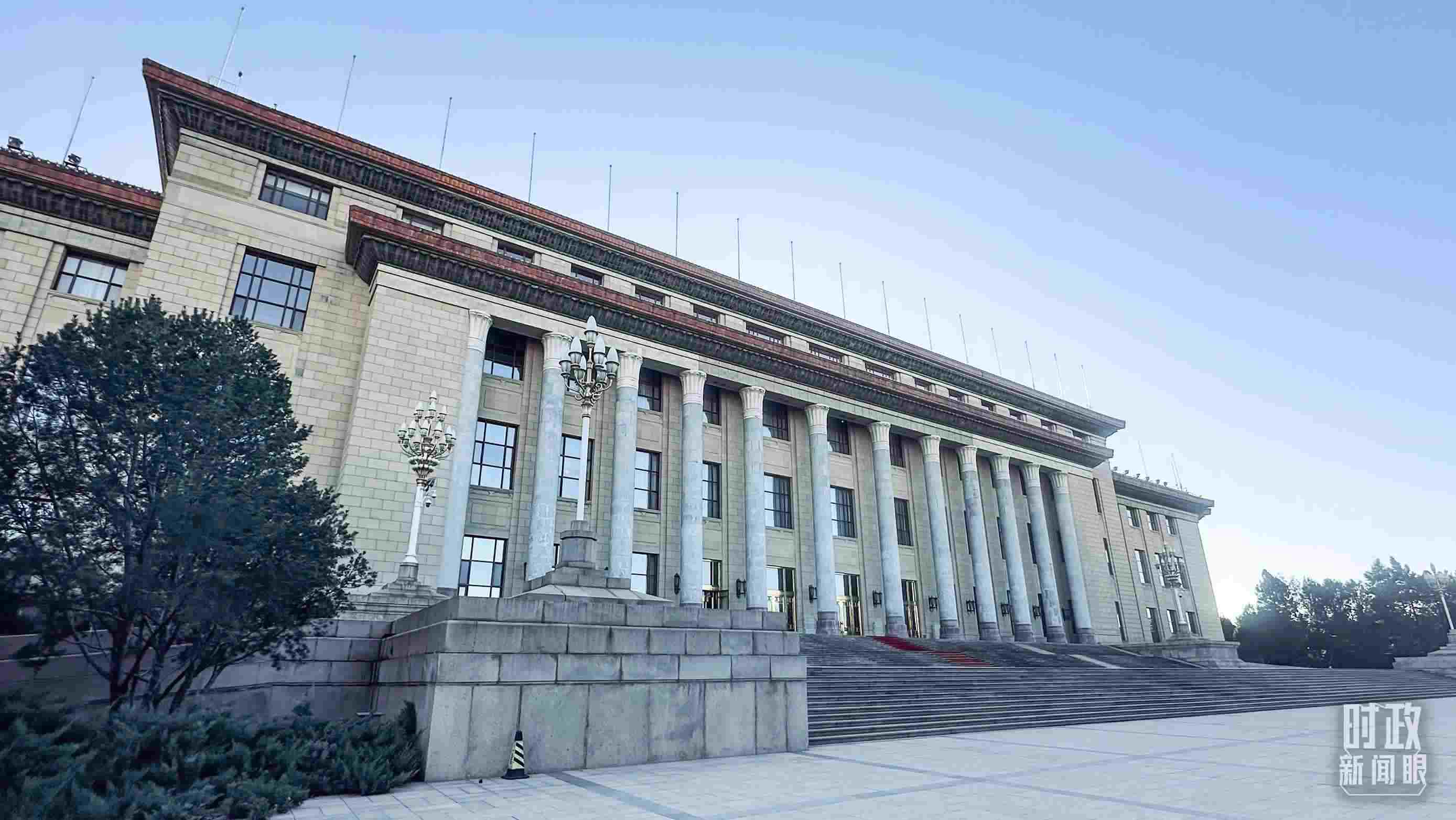 △第四次“一帶一路”建設(shè)工作座談會在北京人民大會堂舉行。（總臺央視記者范一鳴拍攝）