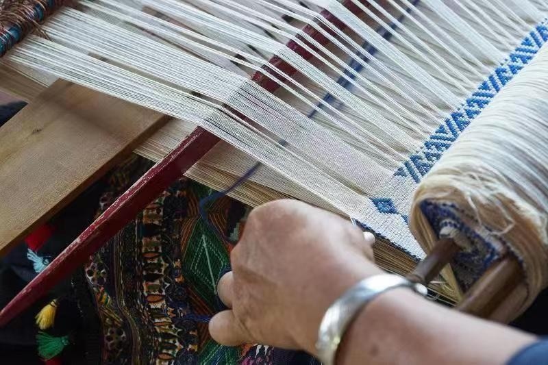 黎族傳統(tǒng)紡染織繡技藝。文化和旅游部非物質(zhì)文化遺產(chǎn)司供圖