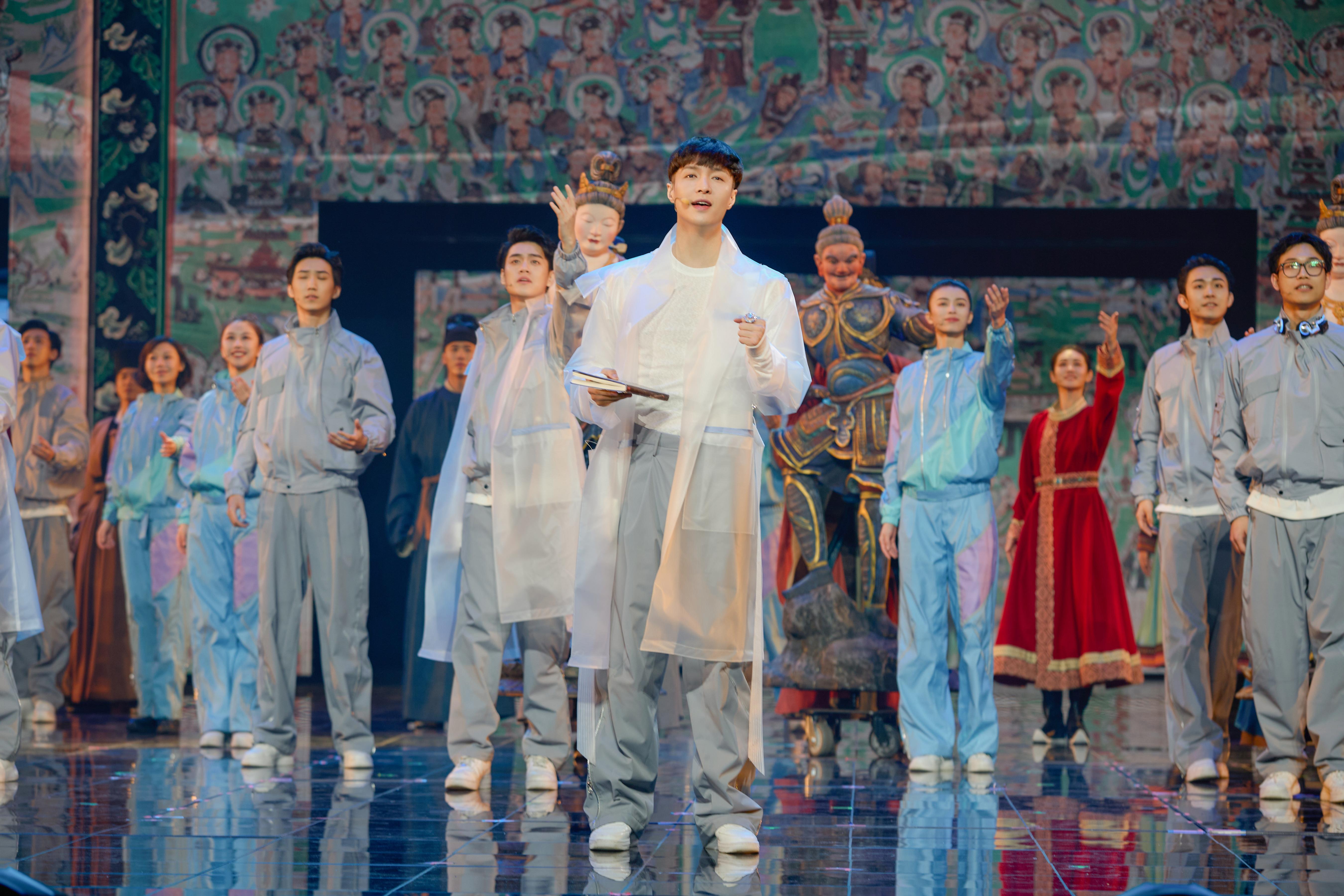 《受到召喚·敦煌》劇照。中國(guó)國(guó)家話劇院供圖