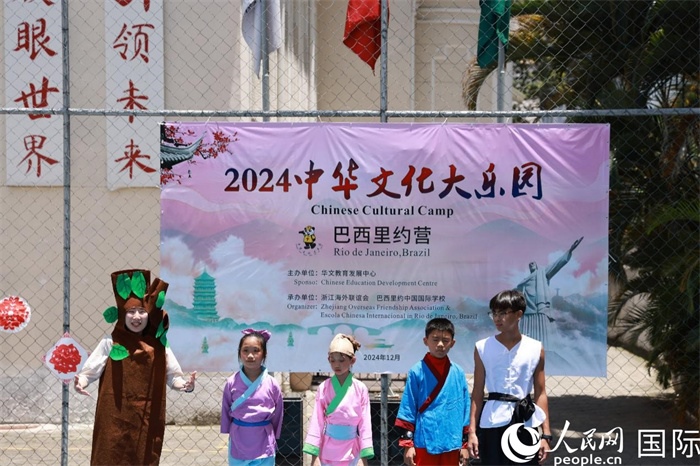 話劇《司馬光砸缸》演繹了中國(guó)家喻戶(hù)曉的兒童故事。人民網(wǎng)記者 陳海琪攝