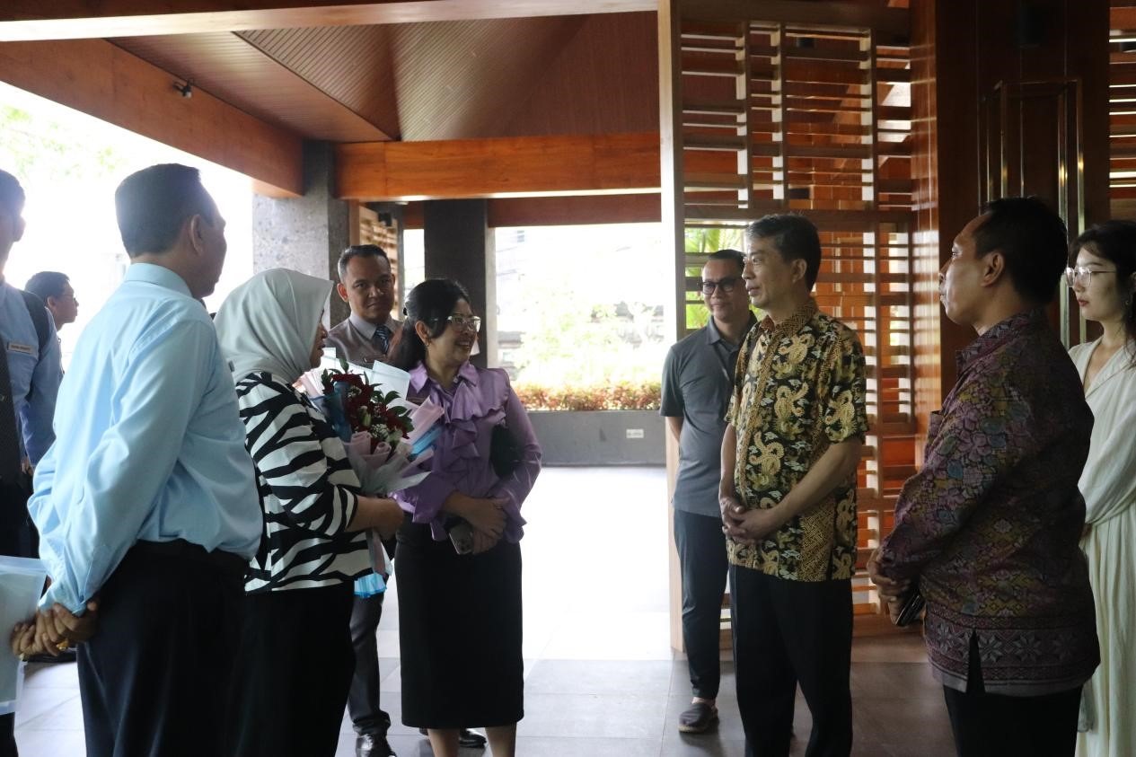 馬蒂尼與師生交流。烏達雅納大學旅游孔子學院供圖