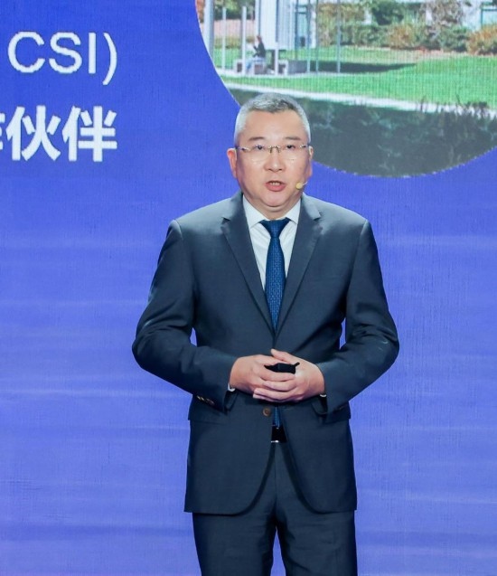 12月6日，法國達索系統(tǒng)公司全球執(zhí)行副總裁許善淞在深圳全球招商大會上。新華社發(fā)