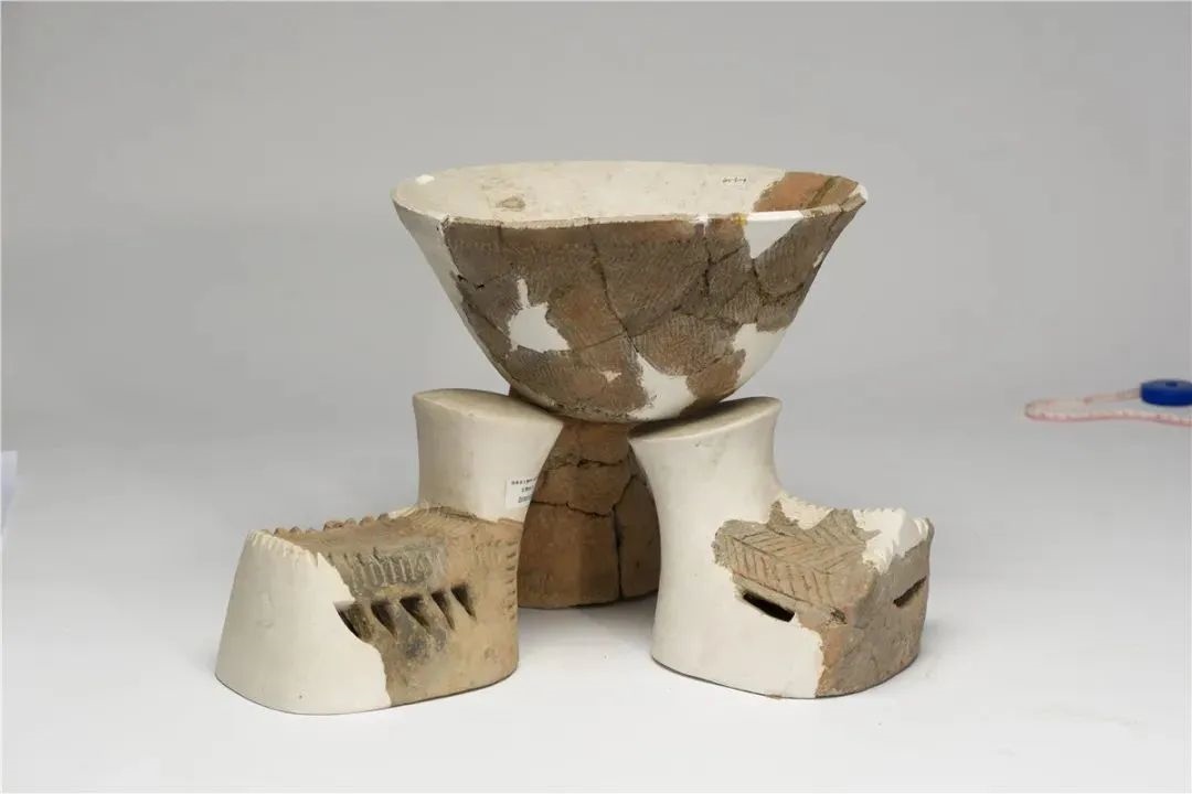 陶缽支座組合。國博供圖