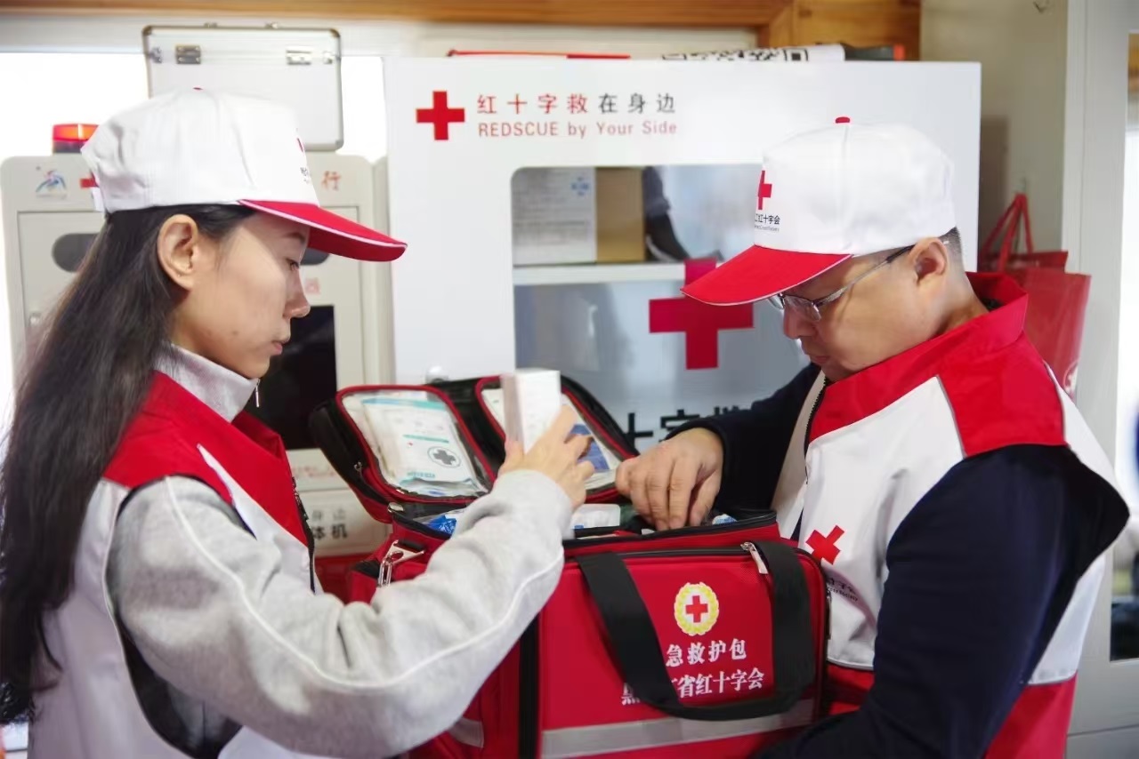 應(yīng)急救援志愿者培訓(xùn)現(xiàn)場(chǎng)。 中國(guó)紅十字會(huì)總會(huì)供圖