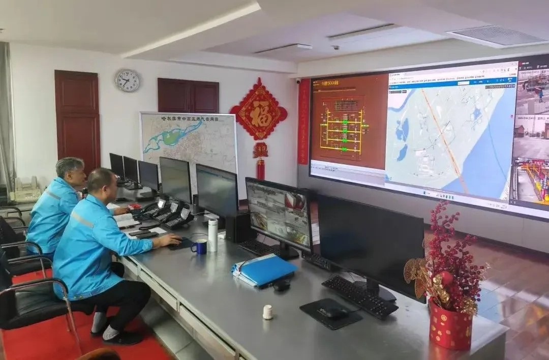 工作人員在燃氣調(diào)度中心值守。受訪者供圖