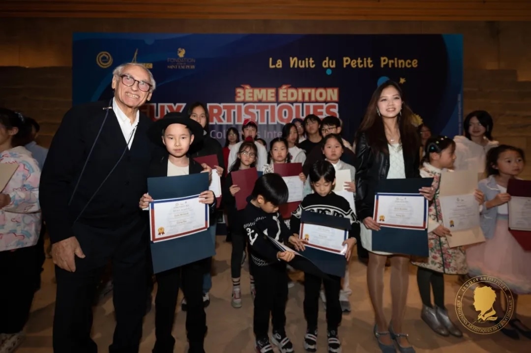 第三屆國(guó)際藝術(shù)聯(lián)創(chuàng)聯(lián)展盛大開(kāi)幕。法中交流促進(jìn)會(huì)供圖