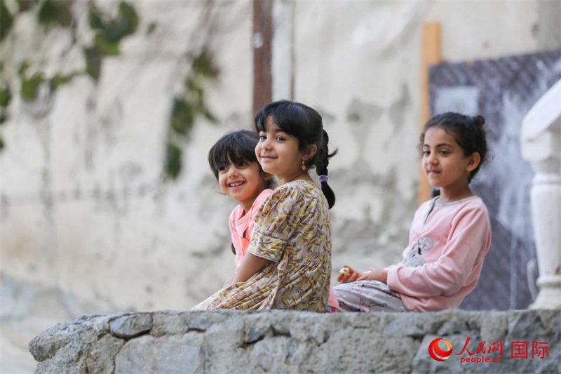 庫姆扎爾村的兒童。人民網(wǎng) 塔里克·易卜拉欣攝