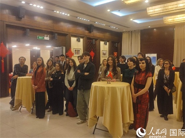 來(lái)自意大利多所高校的師生代表參加了此次活動(dòng)。人民網(wǎng)記者鄭彬攝