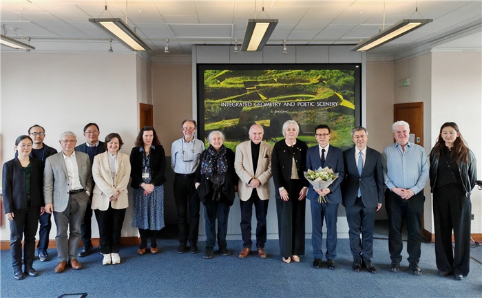 參加開幕式和學(xué)術(shù)交流活動的嘉賓合影?；顒又鬓k方供圖