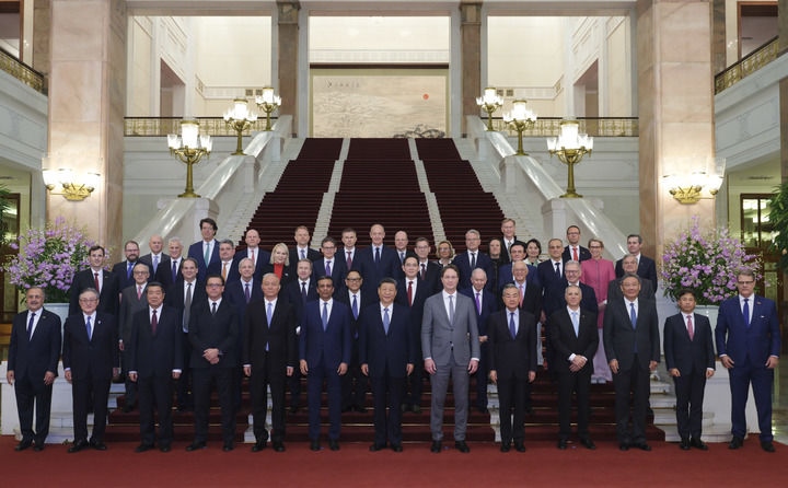 3月28日上午，國家主席習近平在北京人民大會堂會見國際工商界代表。新華社記者 丁林 攝