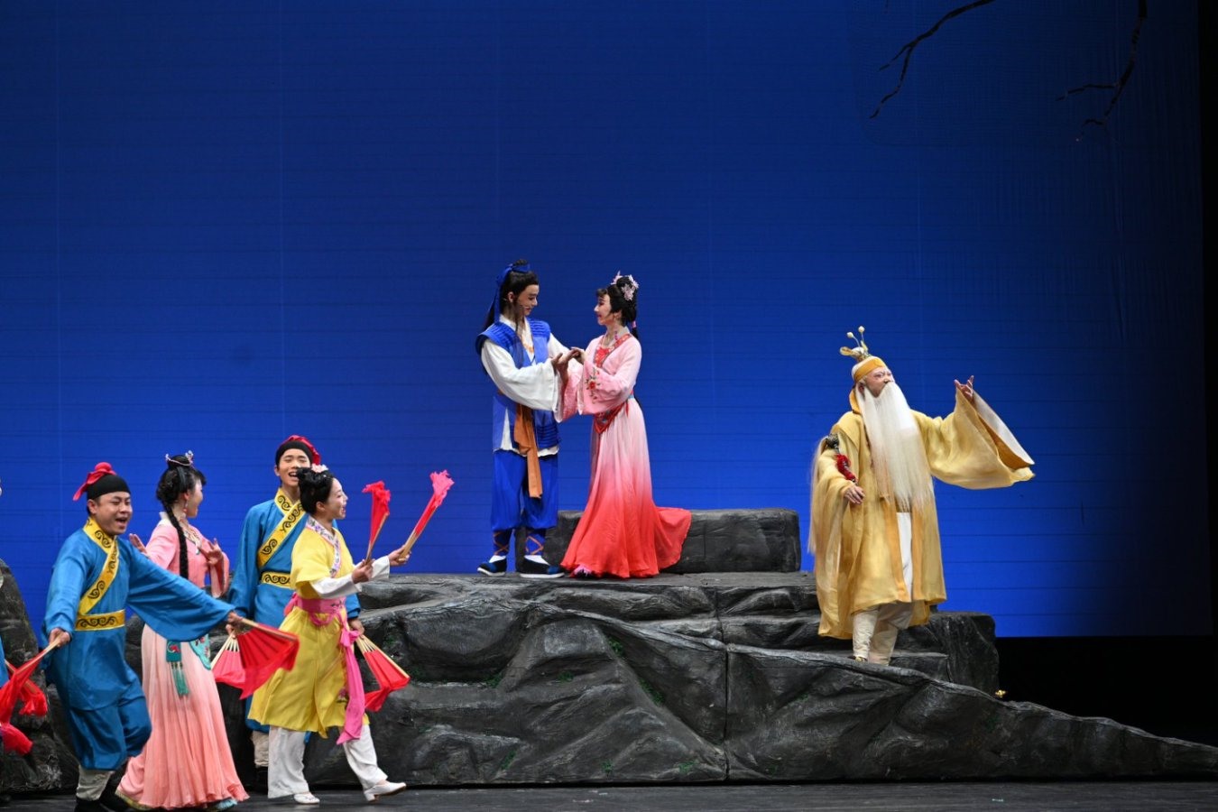 《七妹與蛇郎》演出劇照。國家大劇院供圖