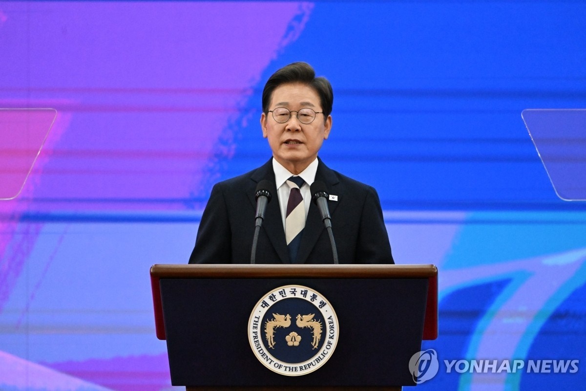 李在明4日上午在第21屆韓國總統(tǒng)就職宣誓儀式上宣誓就職。（圖片來源：韓聯社）