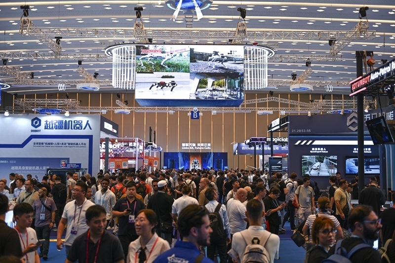 廣交會聚焦服務(wù)機器人+培育外貿(mào)發(fā)展新亮點(9)XxjpsgC000135_20251016_PEPFN0A001.jpg